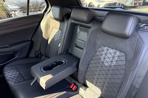  Volkswagen Golf 1.5 TSI Black Edition Euro 6 (s/s) 5dr Thumbnail #18