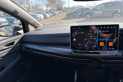  Volkswagen Golf 1.5 TSI Black Edition Euro 6 (s/s) 5dr Thumbnail #19