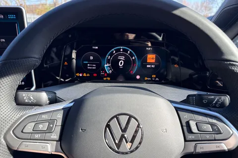  Volkswagen Golf 1.5 TSI Black Edition Euro 6 (s/s) 5dr Thumbnail #29