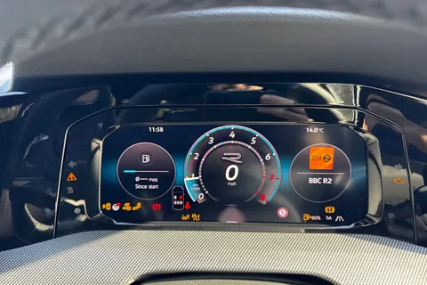  Volkswagen Golf 1.5 TSI Black Edition Euro 6 (s/s) 5dr Thumbnail #30