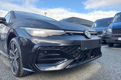  Volkswagen Golf 1.5 eTSI MHEV Black Edition DSG Euro 6 (s/s) 5dr Thumbnail #8