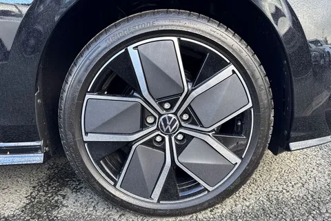  Volkswagen Golf 1.5 eTSI MHEV Black Edition DSG Euro 6 (s/s) 5dr Thumbnail #9