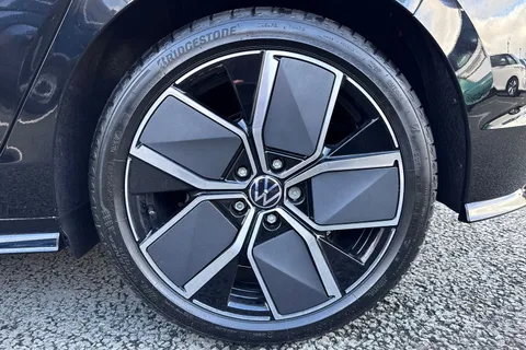  Volkswagen Golf 1.5 eTSI MHEV Black Edition DSG Euro 6 (s/s) 5dr Thumbnail #10