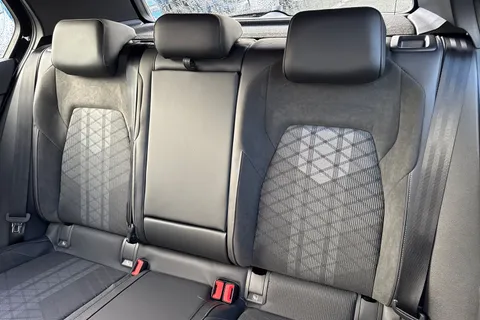  Volkswagen Golf 1.5 eTSI MHEV Black Edition DSG Euro 6 (s/s) 5dr Thumbnail #18