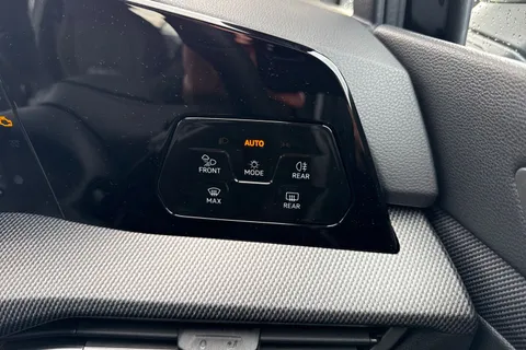  Volkswagen Golf 1.5 eTSI MHEV Black Edition DSG Euro 6 (s/s) 5dr Thumbnail #36