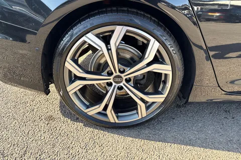 YY74PKK Audi A6 Saloon Black Edition 40 TFSI  204 PS S tronic Thumbnail #12