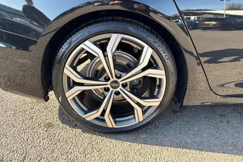 YY74PKK Audi A6 Saloon Black Edition 40 TFSI  204 PS S tronic Thumbnail #14