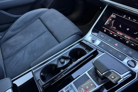 YY74PKK Audi A6 Saloon Black Edition 40 TFSI  204 PS S tronic Thumbnail #21