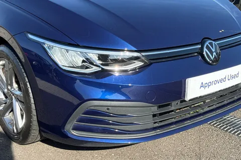 9 of 43 for VOLKSWAGEN GOLF 1.0 TSI Life 5dr