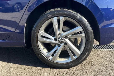 13 of 43 for VOLKSWAGEN GOLF 1.0 TSI Life 5dr