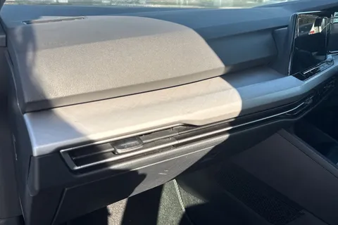 28 of 43 for VOLKSWAGEN GOLF 1.0 TSI Life 5dr