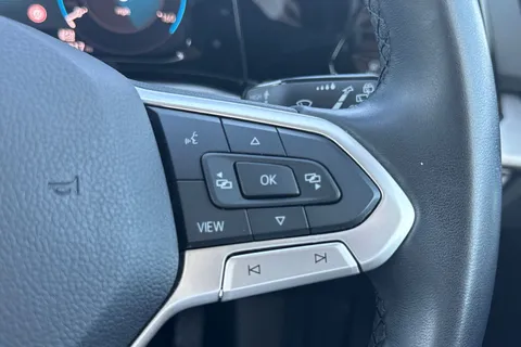 30 of 43 for VOLKSWAGEN GOLF 1.0 TSI Life 5dr