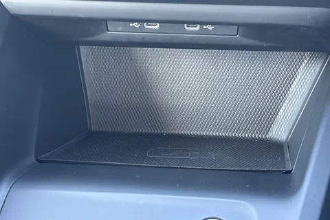 35 of 43 for VOLKSWAGEN GOLF 1.0 TSI Life 5dr