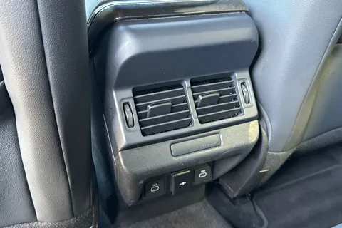 DU75YOR Land Rover Range Rover Evoque 2.0 D200 Dynamic SE 5dr Thumbnail #19