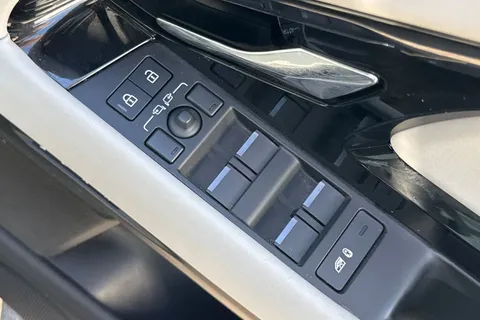 DU75YOR Land Rover Range Rover Evoque 2.0 D200 Dynamic SE 5dr Thumbnail #26