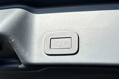 DU75YOR Land Rover Range Rover Evoque 2.0 D200 Dynamic SE 5dr Thumbnail #37