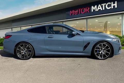 YB68XEJ BMW 8 Series 3.0 840d Steptronic xDrive Euro 6 (s/s) 2dr Thumbnail #4