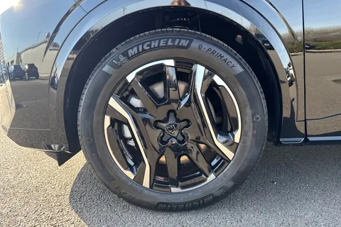 12 of 67 for PEUGEOT E-3008 73kWh GT Auto 5dr