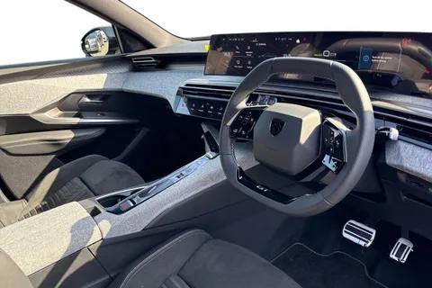 13 of 67 for PEUGEOT E-3008 73kWh GT Auto 5dr