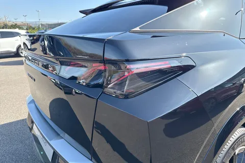 30 of 67 for PEUGEOT E-3008 73kWh GT Auto 5dr