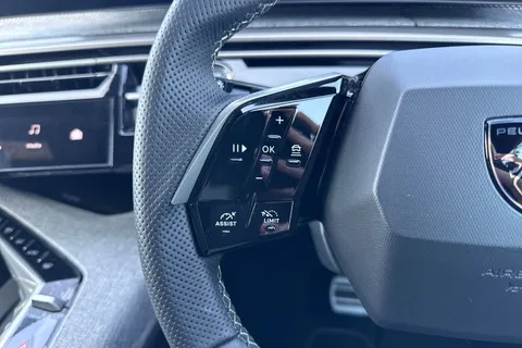 39 of 67 for PEUGEOT E-3008 73kWh GT Auto 5dr