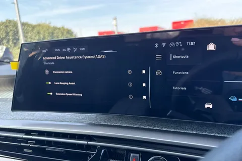 49 of 67 for PEUGEOT E-3008 73kWh GT Auto 5dr