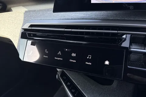 55 of 67 for PEUGEOT E-3008 73kWh GT Auto 5dr