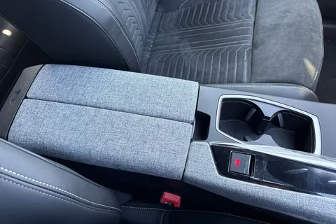 59 of 67 for PEUGEOT E-3008 73kWh GT Auto 5dr