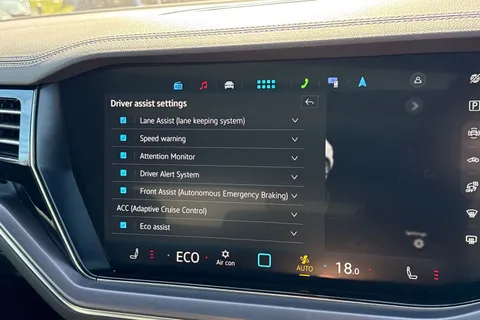 KJ25CVS Volkswagen Touareg 3.0 V6 TDI 4Motion 286 Black Edition 5dr Tip Auto | Heated Windscreen | ACC Thumbnail #30