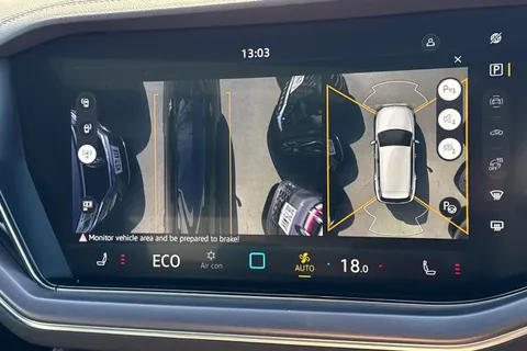 KJ25CVS Volkswagen Touareg 3.0 V6 TDI 4Motion 286 Black Edition 5dr Tip Auto | Heated Windscreen | ACC Thumbnail #32