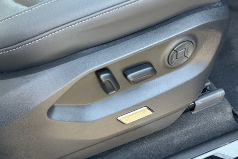 KJ25CVS Volkswagen Touareg 3.0 V6 TDI 4Motion 286 Black Edition 5dr Tip Auto | Heated Windscreen | ACC Thumbnail #41