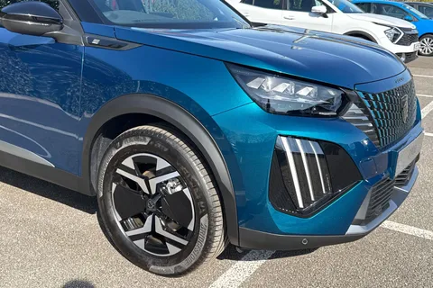 24 of 67 for PEUGEOT e-2008 54kWh GT Auto 5dr (7kW Charger)