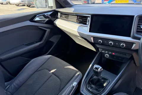 WR19NZX Audi A1 1.0 TFSI 30 S line Sportback Euro 6 (s/s) 5dr Thumbnail #21