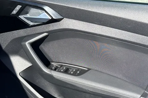 WR19NZX Audi A1 1.0 TFSI 30 S line Sportback Euro 6 (s/s) 5dr Thumbnail #22