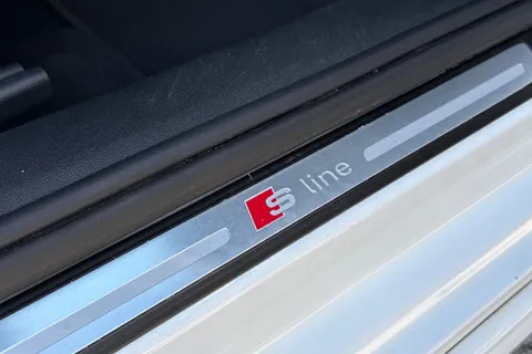 WR19NZX Audi A1 1.0 TFSI 30 S line Sportback Euro 6 (s/s) 5dr Thumbnail #32