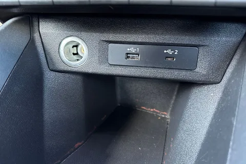 WR19NZX Audi A1 1.0 TFSI 30 S line Sportback Euro 6 (s/s) 5dr Thumbnail #36