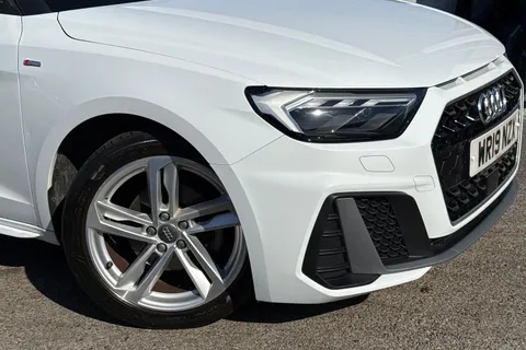 WR19NZX Audi A1 1.0 TFSI 30 S line Sportback Euro 6 (s/s) 5dr Thumbnail #48