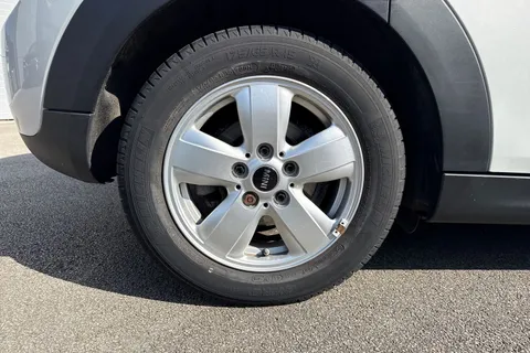 10 of 63 for Mini Hatch 1.5 Cooper Classic Euro 6 (s/s) 5dr