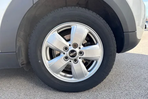 13 of 63 for Mini Hatch 1.5 Cooper Classic Euro 6 (s/s) 5dr