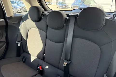 19 of 63 for Mini Hatch 1.5 Cooper Classic Euro 6 (s/s) 5dr