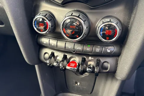 22 of 63 for Mini Hatch 1.5 Cooper Classic Euro 6 (s/s) 5dr