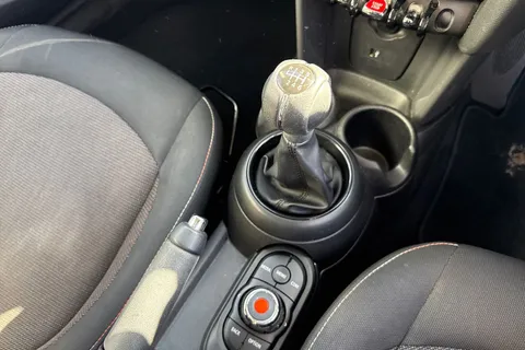 23 of 63 for Mini Hatch 1.5 Cooper Classic Euro 6 (s/s) 5dr