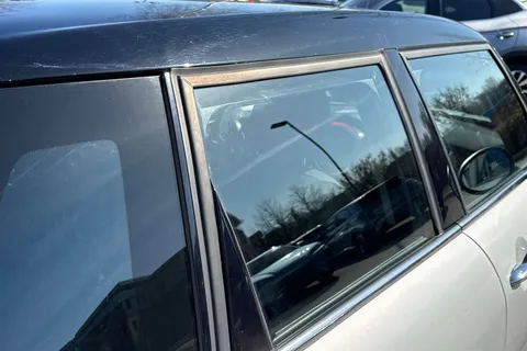 29 of 63 for Mini Hatch 1.5 Cooper Classic Euro 6 (s/s) 5dr