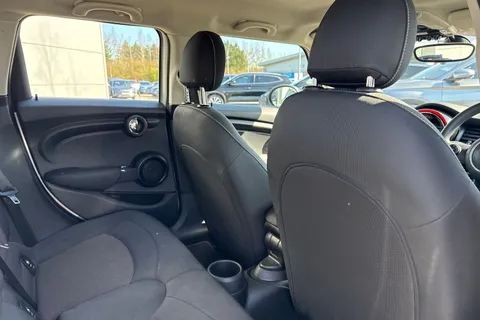 34 of 63 for Mini Hatch 1.5 Cooper Classic Euro 6 (s/s) 5dr