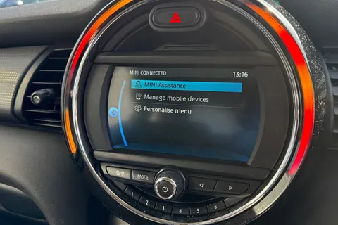 44 of 63 for Mini Hatch 1.5 Cooper Classic Euro 6 (s/s) 5dr