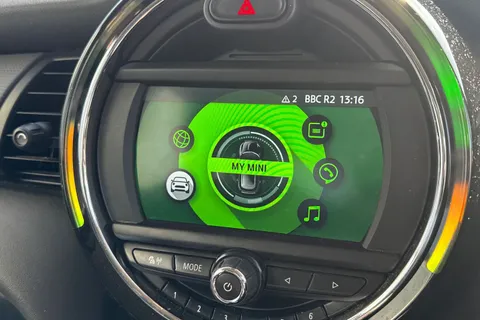 45 of 63 for Mini Hatch 1.5 Cooper Classic Euro 6 (s/s) 5dr
