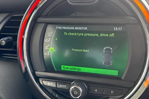 49 of 63 for Mini Hatch 1.5 Cooper Classic Euro 6 (s/s) 5dr