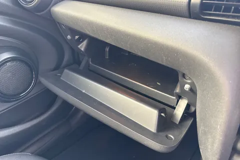 57 of 63 for Mini Hatch 1.5 Cooper Classic Euro 6 (s/s) 5dr