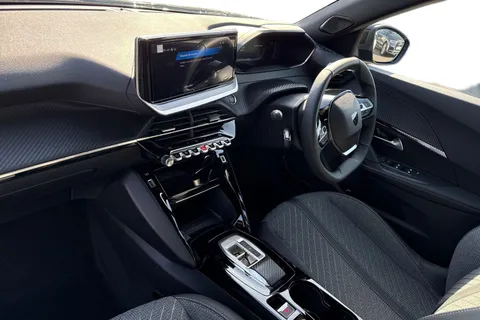 8 of 67 for PEUGEOT e-2008 54kWh Allure Auto 5dr (7kW Charger)