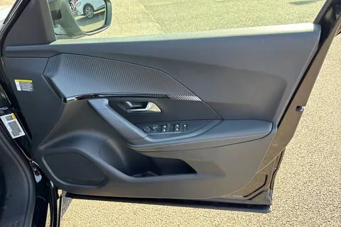 17 of 67 for PEUGEOT e-2008 54kWh Allure Auto 5dr (7kW Charger)